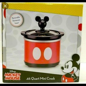 New Mickey Mini crock pot
